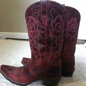 Red Ariat cowboy boots